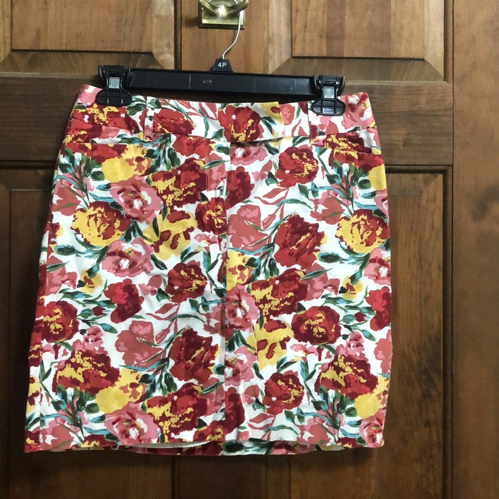 2 petite Ann Taylor Skirt